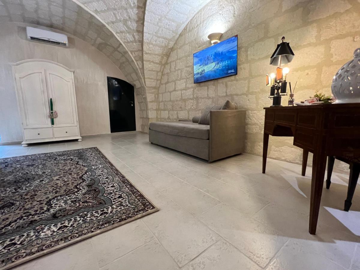 Suite Cavour Luxury Home Таранто Экстерьер фото