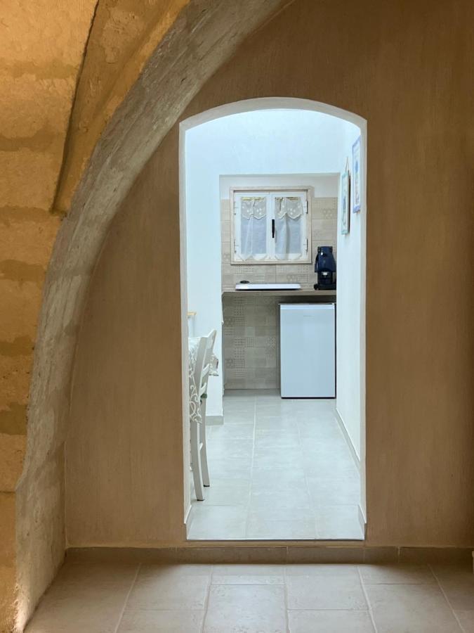 Suite Cavour Luxury Home Таранто Экстерьер фото