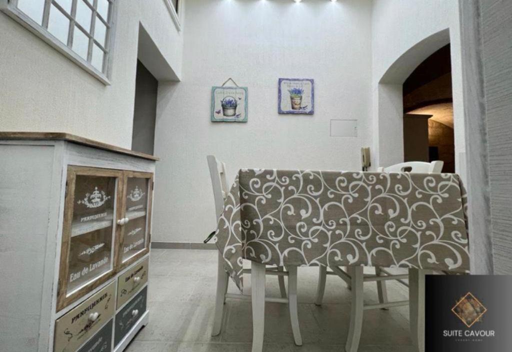 Suite Cavour Luxury Home Таранто Экстерьер фото