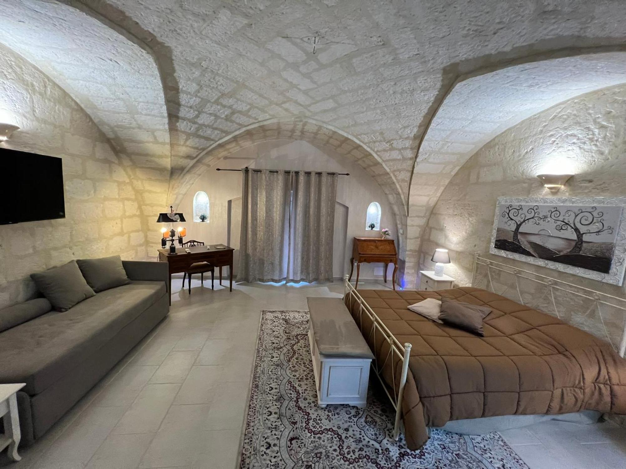 Suite Cavour Luxury Home Таранто Экстерьер фото