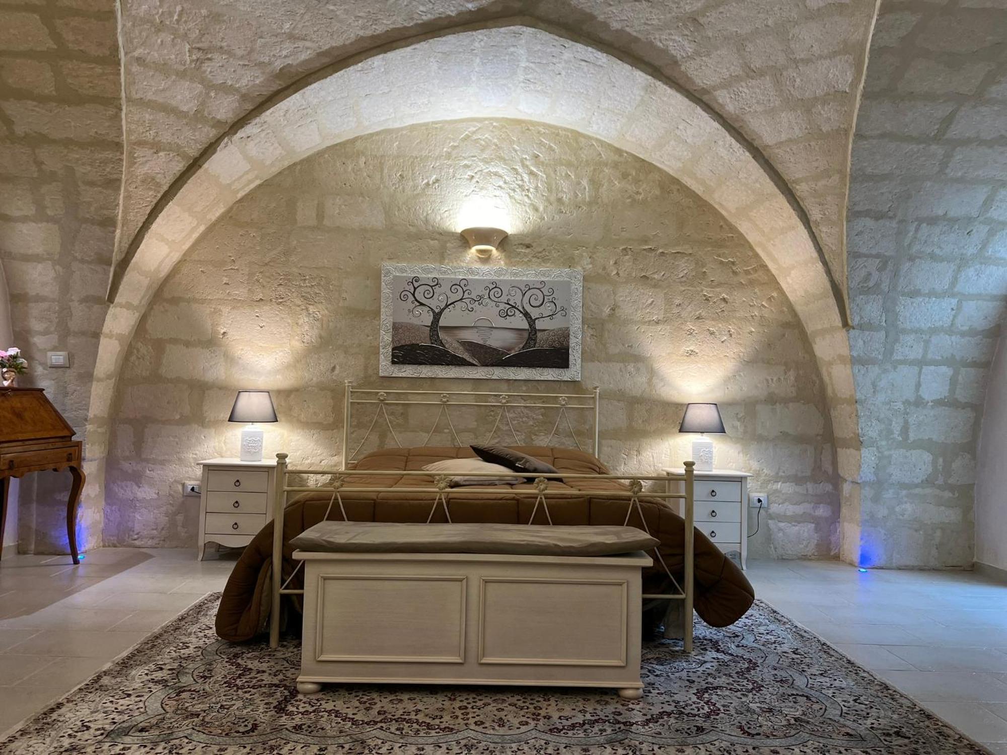 Suite Cavour Luxury Home Таранто Экстерьер фото