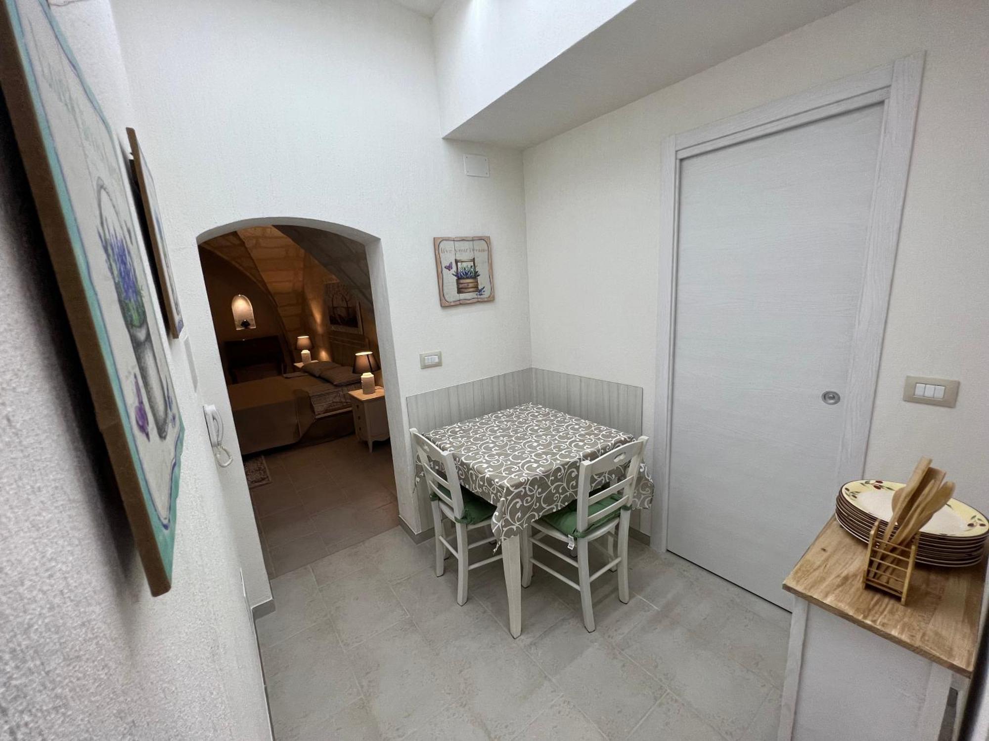 Suite Cavour Luxury Home Таранто Экстерьер фото